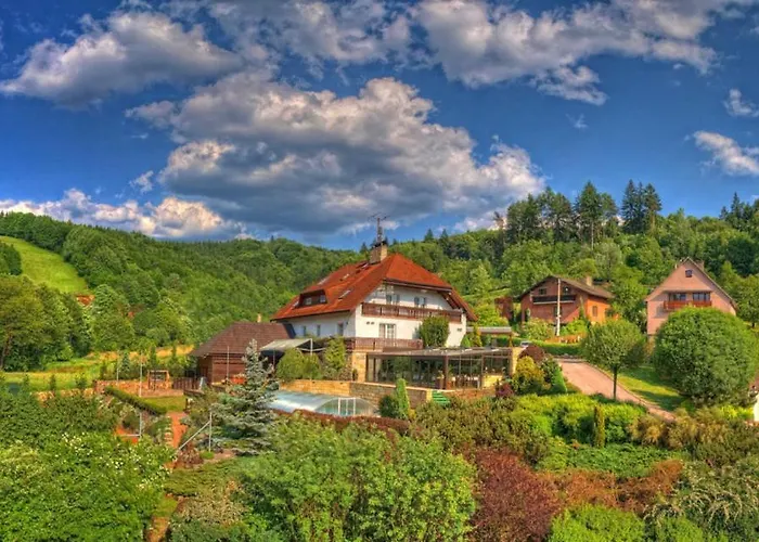 V Hluboke A Department Glamp 4* Vsetín