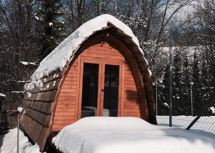 V Hluboke A Department Glamp 4* Vsetín
